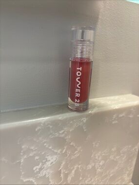 Tower 28 Shine On Lip Jelly Hydrating Non-Sticky Lip Oil Pistachio .04 oz NEW